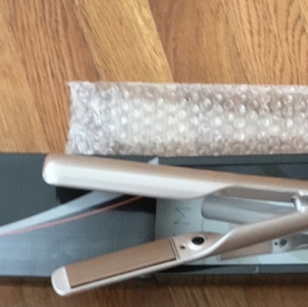 Flat Iron and Curling Iron